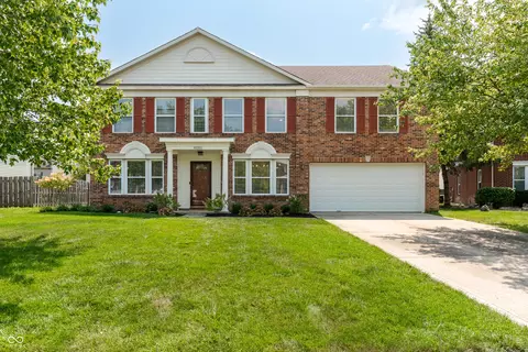 10355 Waveland Cir, Fishers, IN 46038