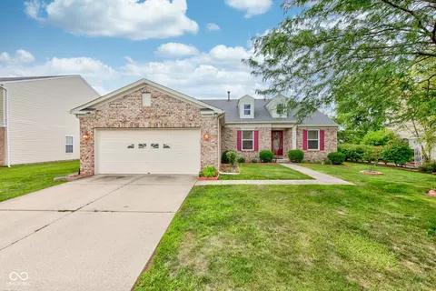 5707 Grassy Bank Dr, Indianapolis, IN 46237
