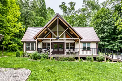 1863 N Woods Ferry Ln, Bloomfield, IN 47424