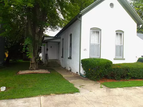 25 W Pennsylvania St, Shelbyville, IN 46176