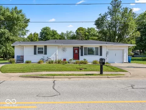 1086 E Mckay Rd, Shelbyville, IN 46176