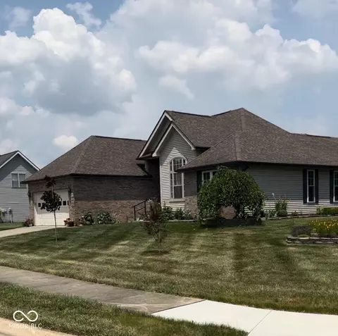 2277 Cameron Dr, Columbus, IN 47203