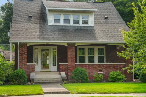 1925 Franklin St, Columbus, IN 47201 photo 2