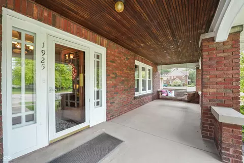 1925 Franklin St, Columbus, IN 47201 photo 3