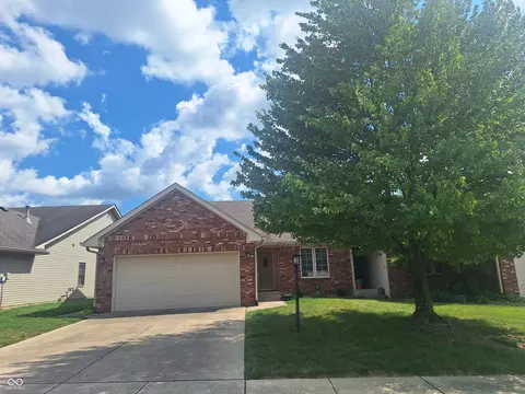 511 Silver Fox Ct, Indianapolis, IN 46217