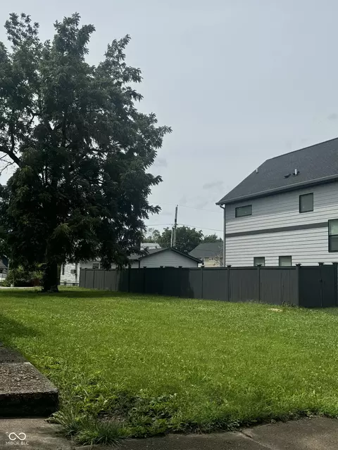 2842 Macpherson St, Indianapolis, IN 46205
