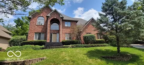 6427 Royal Oakland Dr, Indianapolis, IN 46236