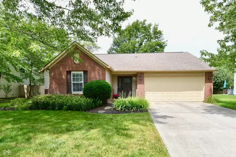 13850 Brightwater Dr, Fishers, IN 46038
