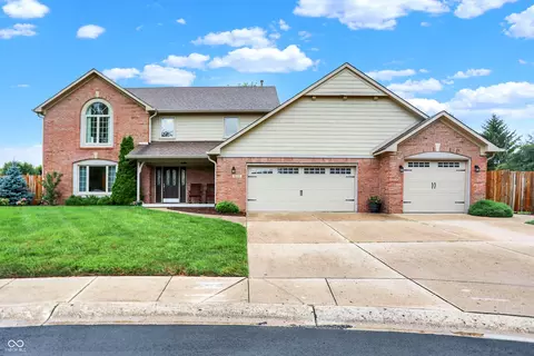 1028 Monticello Ct W, Greenwood, IN 46142