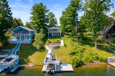 7289 Center Lake Rd, Nineveh, IN 46164