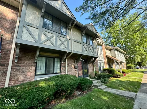 8024 Cheswick Dr, Indianapolis, IN 46219