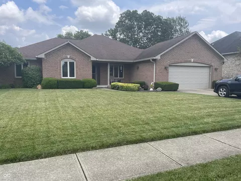 3641 Morningside Dr, Greenwood, IN 46143