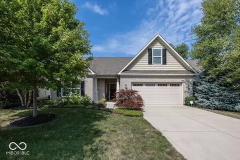 9716 Brook Wood Dr, Mccordsville, IN 46055