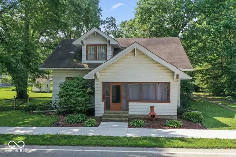 351 E Pierce St, Whitestown, IN 46075