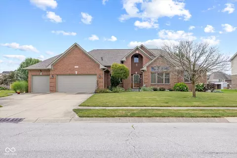 5425 Sampson Dr, Indianapolis, IN 46237