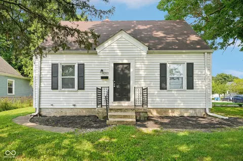 4260 Boulevard Pl, Indianapolis, IN 46208