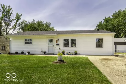 654 Nelson Dr, Mooresville, IN 46158