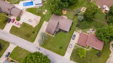 View/Area - 1110 Pendle Hill Ave, Pendleton, IN 46064 photo 2 of 7