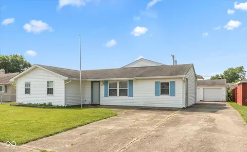 607 Sunset Dr, Edinburgh, IN 46124