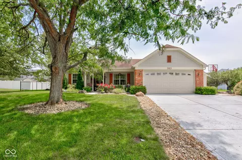 323 Sycamore St, Brownsburg, IN 46112