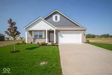 5938 Aleppo Ln, Greenwood, IN 46143