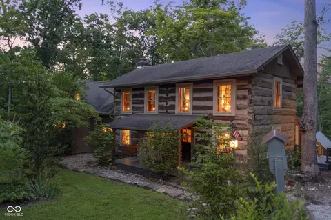 1390 Annandale Dr E, Nashville, IN 47448