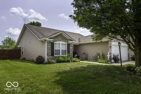 5411 Bombay Dr, Indianapolis, IN 46239