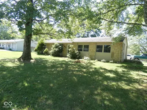 1617 Oak Hill Dr, Madison, IN 47250