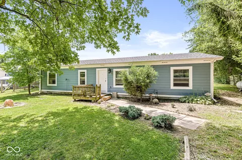 1055 W 265th St, Sheridan, IN 46069