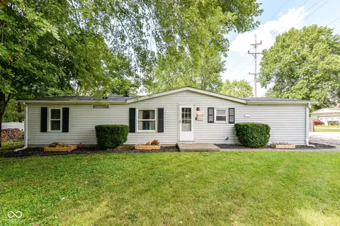 310 E Log St, Carthage, IN 46115