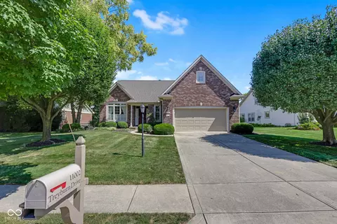 11002 Treyburn Dr, Fishers, IN 46037