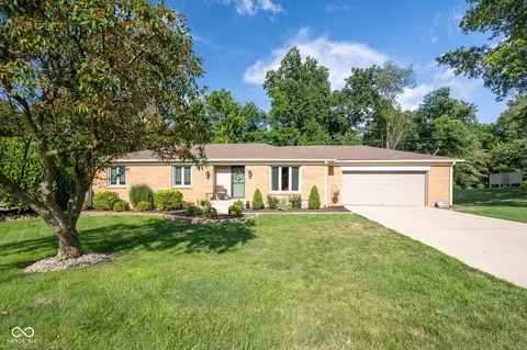 713 Castleton Dr, Greencastle, IN 46135