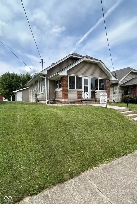 1156 John St, Frankfort, IN 46041