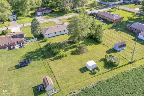 952 W Seybert St, Pendleton, IN 46064 photo 3