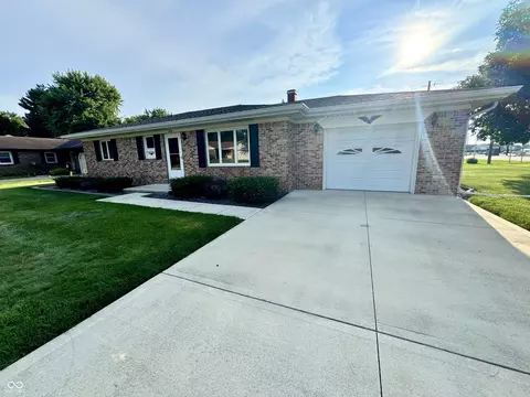 452 Greenacres Dr, Crawfordsville, IN 47933