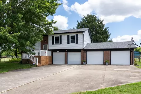 7369 Mann Rd, Indianapolis, IN 46221