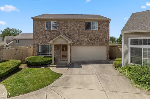 759 Mountain Pine Dr, Greenwood, IN 46143