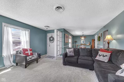 Living - 604 E Columbia St, Flora, IN 46929 photo 1 of 2