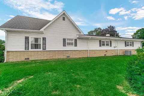 Exterior - 604 E Columbia St, Flora, IN 46929 photo 5 of 5
