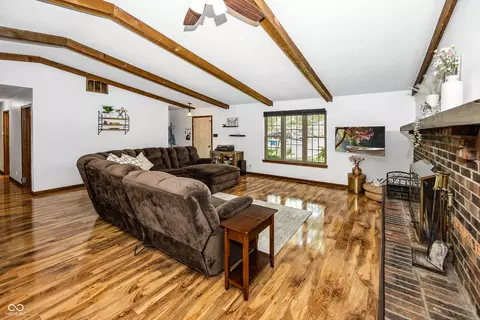 8316 Pointers Ct, Indianapolis, IN 46256 photo 9