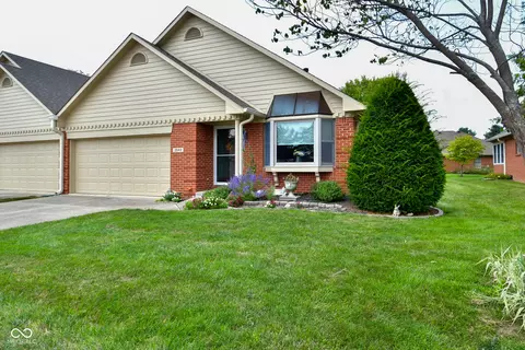 2940 Colony Lake E Dr #B, Avon, IN 46123