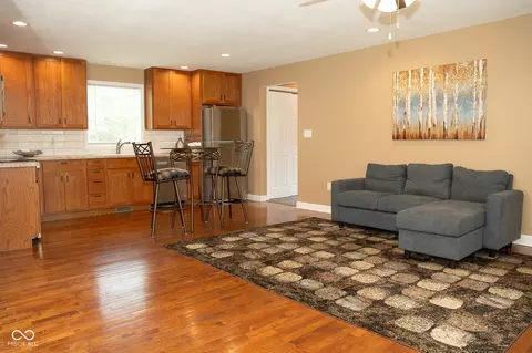 2072 E 725 S, Markleville, IN 46056 photo 4