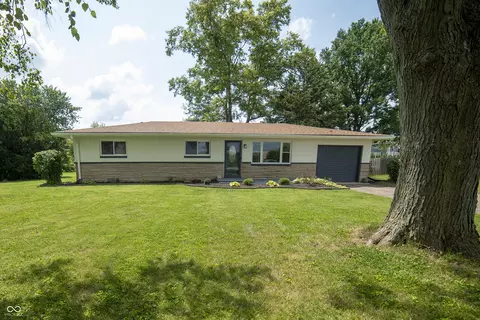 2212 N County Road 800 E, Avon, IN 46123