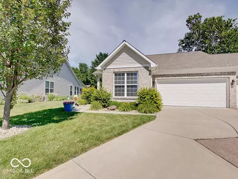 3892 Kristi Way, Greenwood, IN 46142