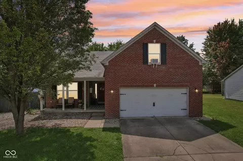 5613 Nodlehs Ct, Indianapolis, IN 46221