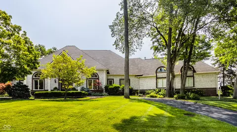 9655 Irishmans Run Ln, Zionsville, IN 46077