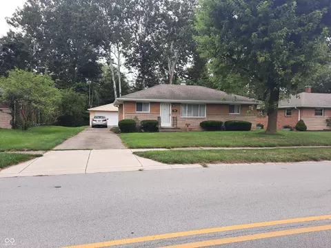 522 Grovewood Dr, Beech Grove, IN 46107
