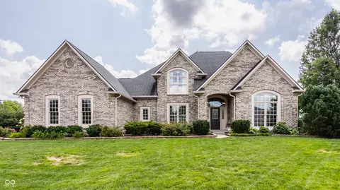 5263 Navajo Way, Carmel, IN 46033