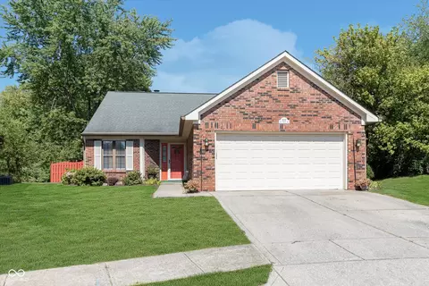 10112 Park Royale Dr, Indianapolis, IN 46229