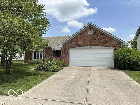 12967 Whitehaven Ln, Fishers, IN 46038